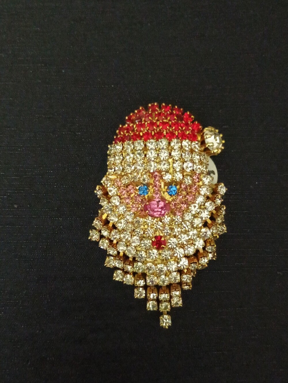 Vintage Rhinestone Articulated Beard Dangle Brooch By Levine Simson
